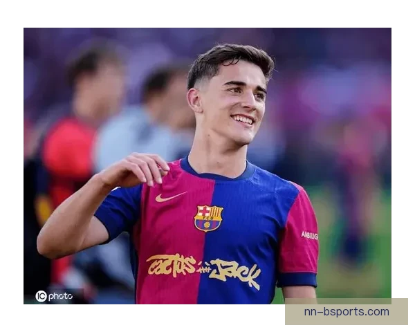 巴萨官方宣布加维完成十字韧带手术后首次回归合练